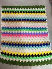 Vintage Handmade Colorful Shell Stich Crocheted Knit Afghan Blanket Throw 46x36