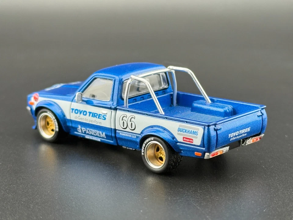 Camión Pop Race Pandem Datsun 620 azul 640217 1/64 Foto 4 de 4