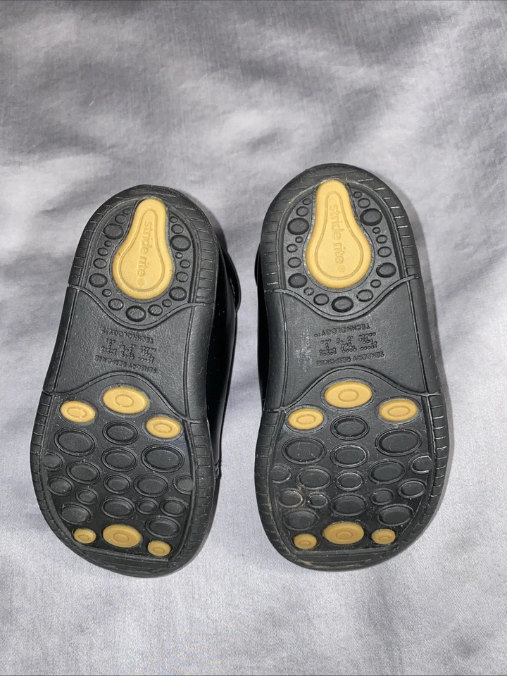Zapatos Stride Rite Elliot para niños de cuero negro con cordones corbata para niños pequeños talla 5M Foto 2 de 4