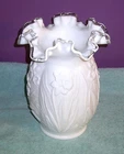 VINTAGE FENTON SILVER CREST WHITE MILK GLASS DAFFODIL  8" VASE c 1990