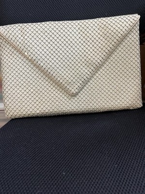 Lyrella Cream Color Envelope Clutch Bag VTG W/Metal Strap