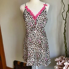 Kathryn Satin Cheetah Print Slip Dress Women’s Size Medium Vintage 90s Pink Lace