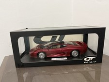 1/18  Jaguar XJ220 from 1992 in Gloss Red