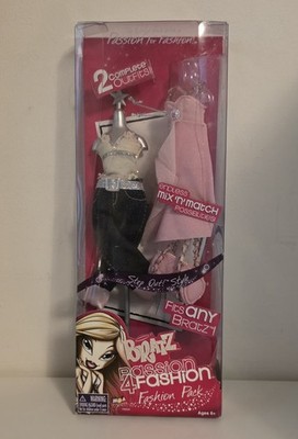 Bratz Passion 4 Fashion Fashion Pack ''Step Out Style'' Mix N Match Outfits
