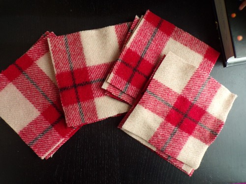 Pendleton Wool Quilt Squares-4 Colors, Blue, Red, Green, Brick Red - Picture 5 of 11