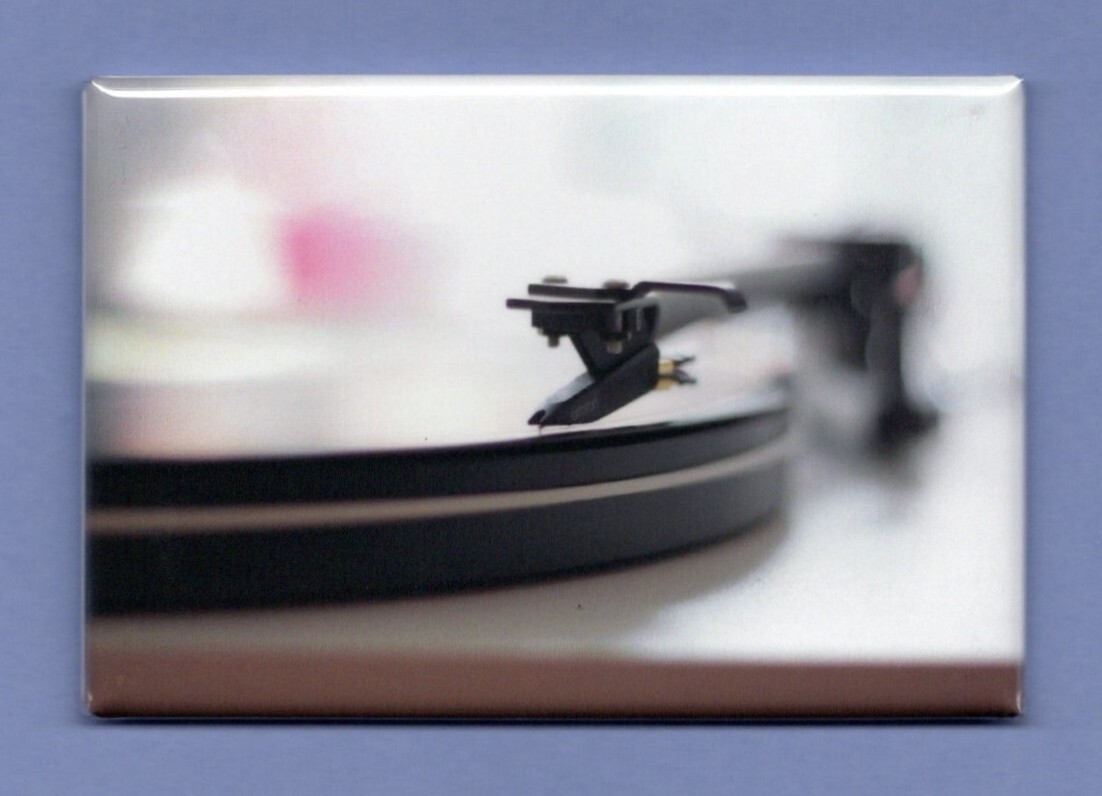 Vintage Vinyl Turntable Record Player Retro Stereo Fridge Magnet for LP 45s  -image