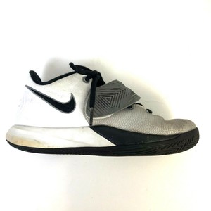 grade school kyrie flytrap