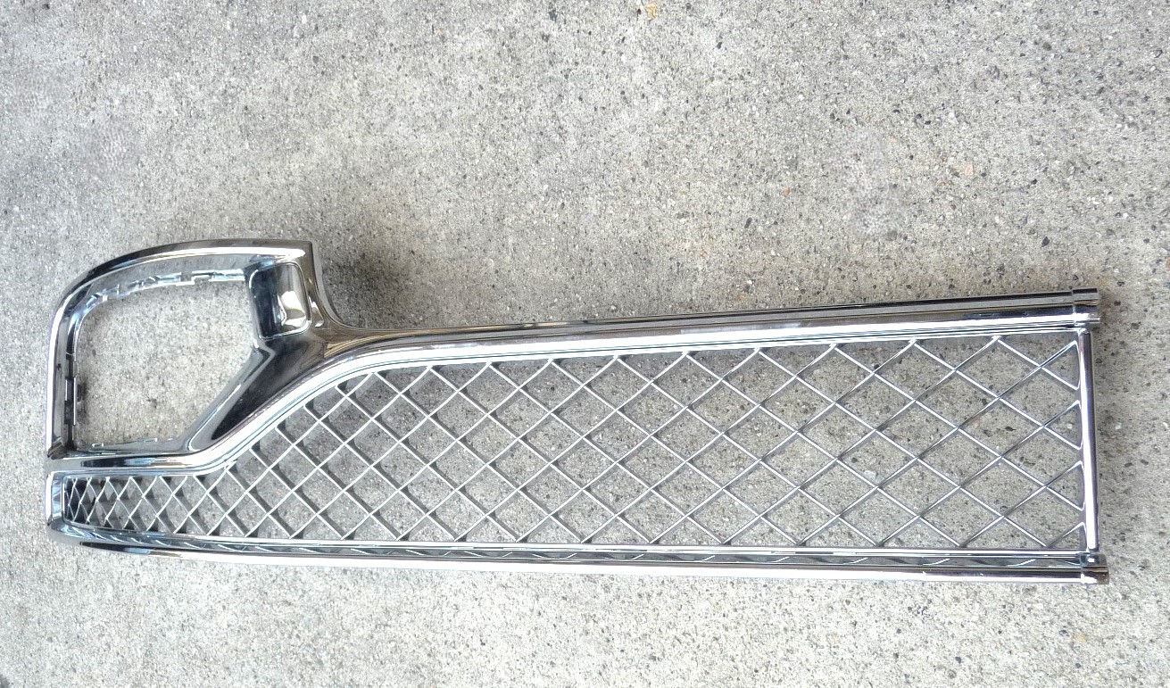 21-22 Bentley Flying Spur Right Front Bumper Lower Chrome Grille 3SE807684B OEM