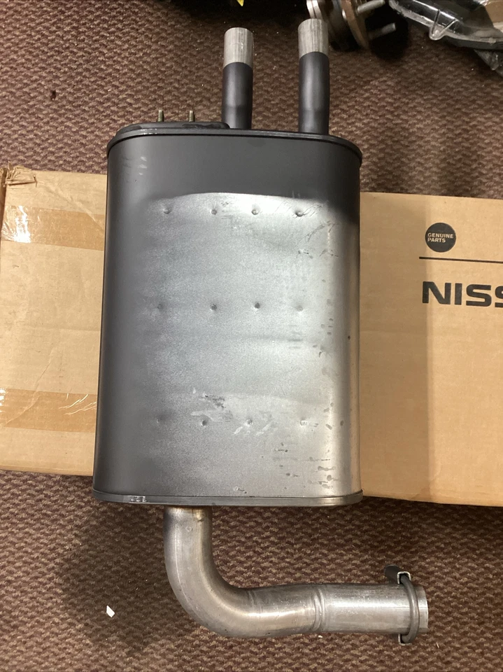 Глушитель выхлопной системы со стороны правого пассажира подходит для: 2004 - 2008 Nissan Maxima 3,5 л от оригинального производителя - Изображение 2 из 4