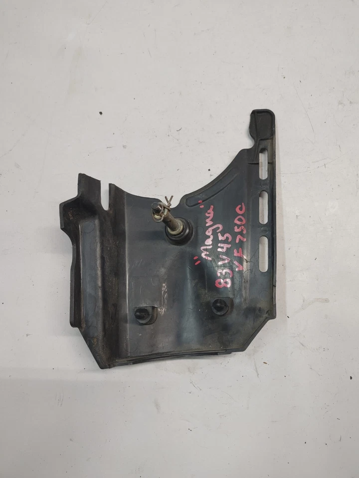 Panel de cubierta de cambio lateral Honda V45 Magna VF750C 1983 11341-MB0-770 Foto 3 de 3