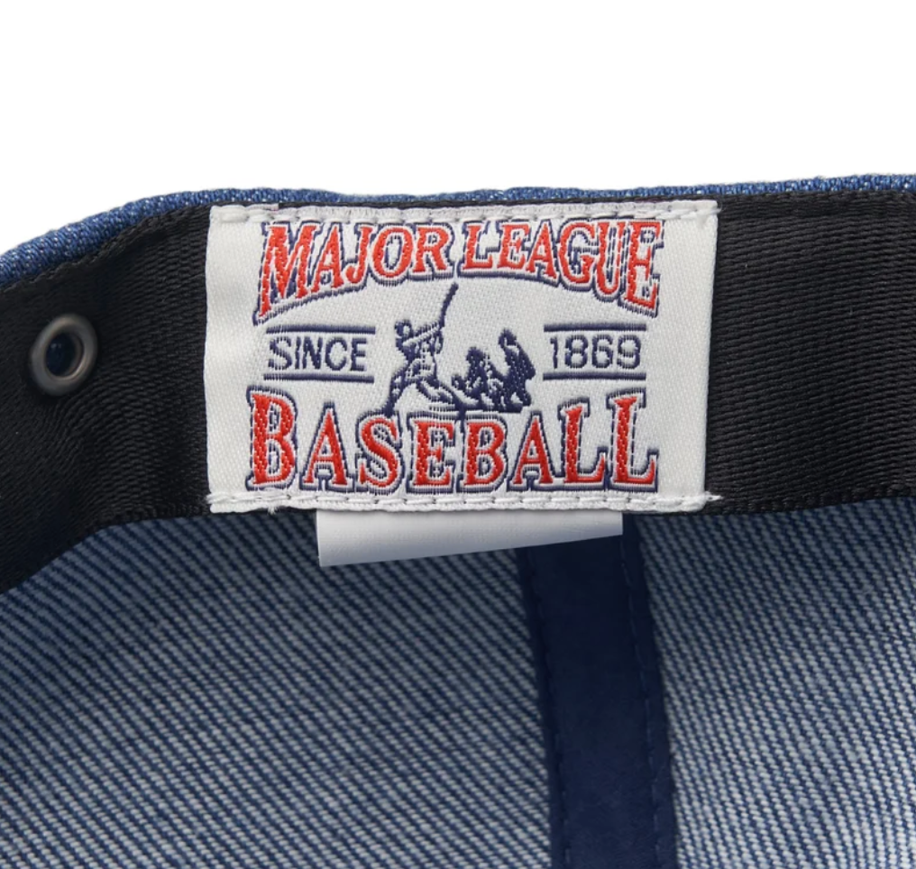 キャップ MLB Korea Varsity Culsive Lettering Denim Unstructured Ball MLB KOREA Varsity Collective Lettering Denim Ball Cap, New