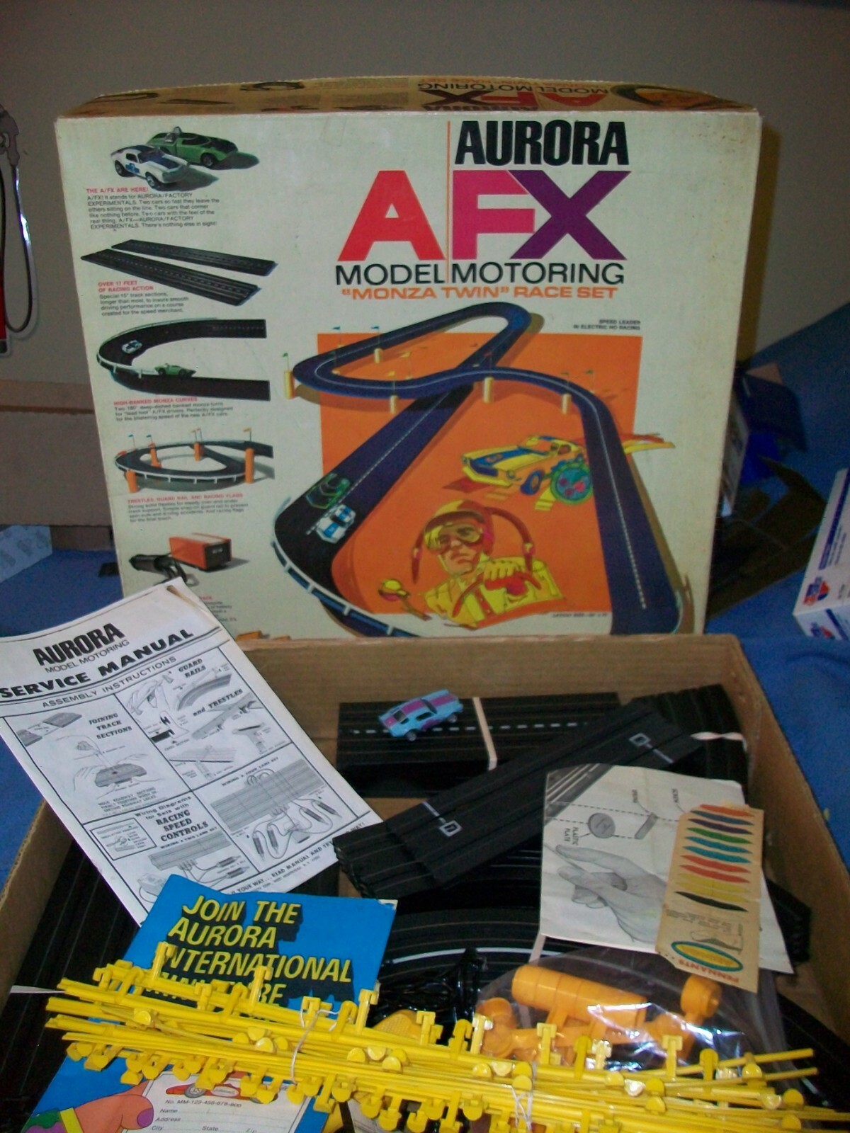 RARE AURORA AFX MODEL MOTORING MONZA TWIN TRANSITION RACE SET RARE AURORA AFX MODEL MOTORING MONZA TWIN TRANSITION RACE SET