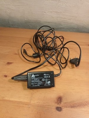 Sunfone ACSD-22 5.5V 2.2A AC Adapter Power Supply Unit Netzteil Ladegerät