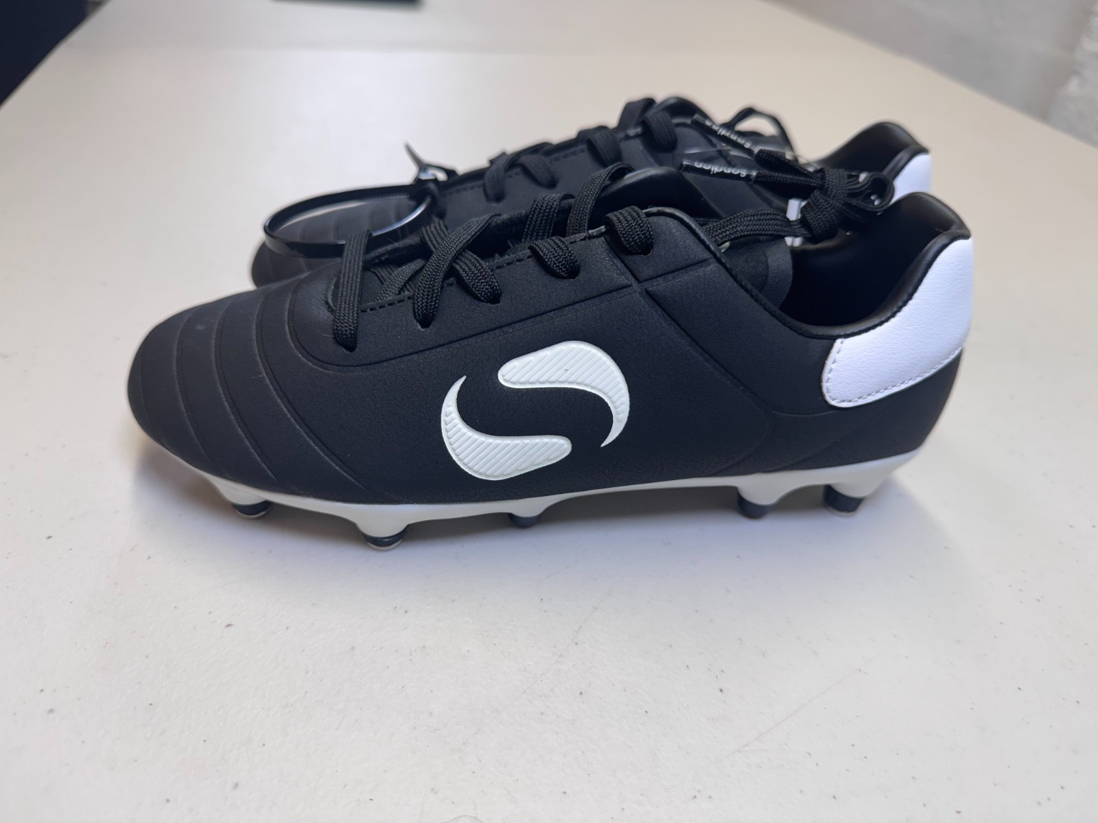 Sondico Strike SG Football Boots UK 2 EU 34 Black Soft Ground Studs
