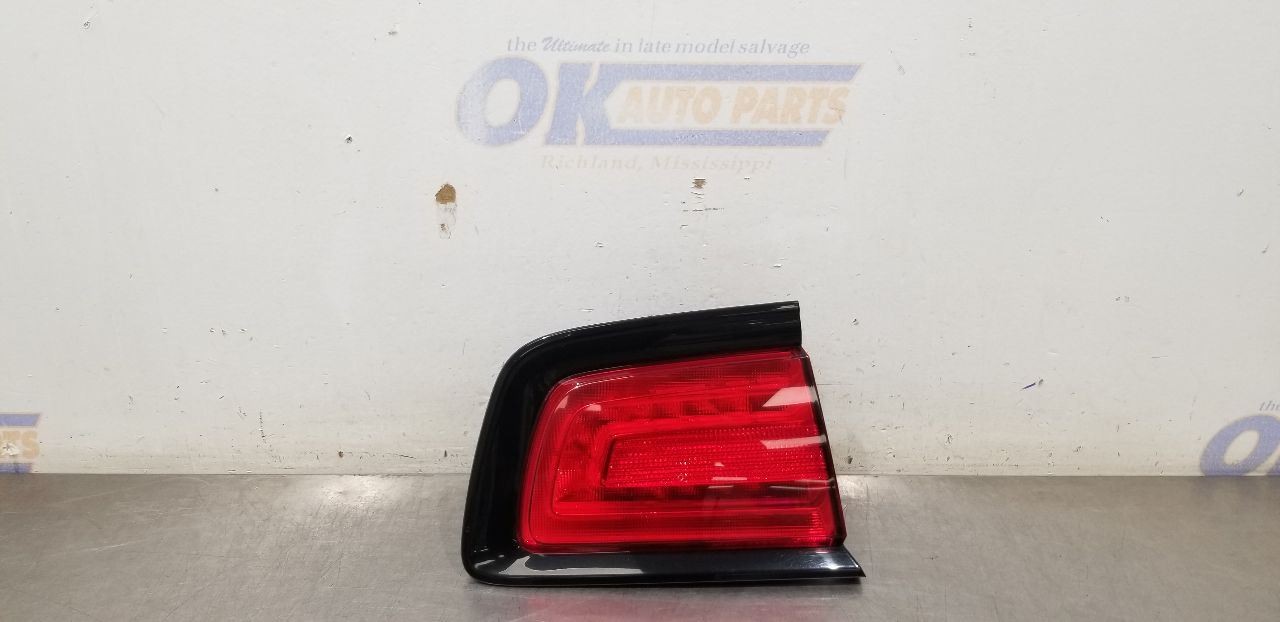 12 DODGE CHARGER QUARTER MOUNTED TAIL LIGHT LAMP LEFT DRIVER