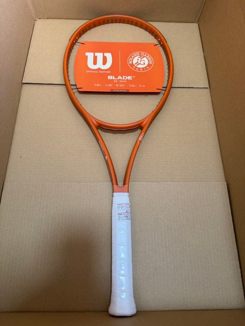 Wilson Blade 98 v9 RG 2025 16x19 G2 305g Roland Garros Limited