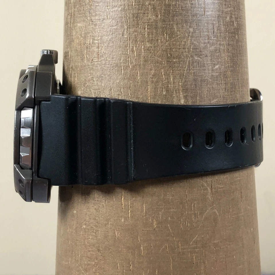 Reloj Casio Hombre MD-703 Buzo Día Fecha Negro Goma Cuarzo Analógico 41mm 8" De Colección Foto 3 de 4