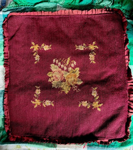 Vintage/Ameise? Nadelspitze Kissenbezug weinrot scharlachrote Wolle Ripsband Rüschenborte! - Bild 2 von 15