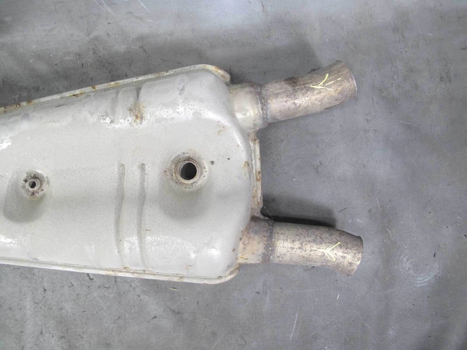 BMW E38 750iL M73 V12 Factory Center Exhaust Muffler Resonator Silencer USED OEM — 第 3/4 张图片