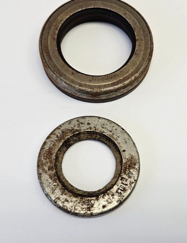 1953-1958 DeSoto Chrysler Dodge 3 Speed Manual Trans Rear Oil Seal 1486096 NOS - Picture 4 of 7
