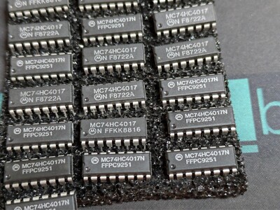 MC74HC4017N || Motorola || Decade Counter || DIP16 || NOS || 12 PCS