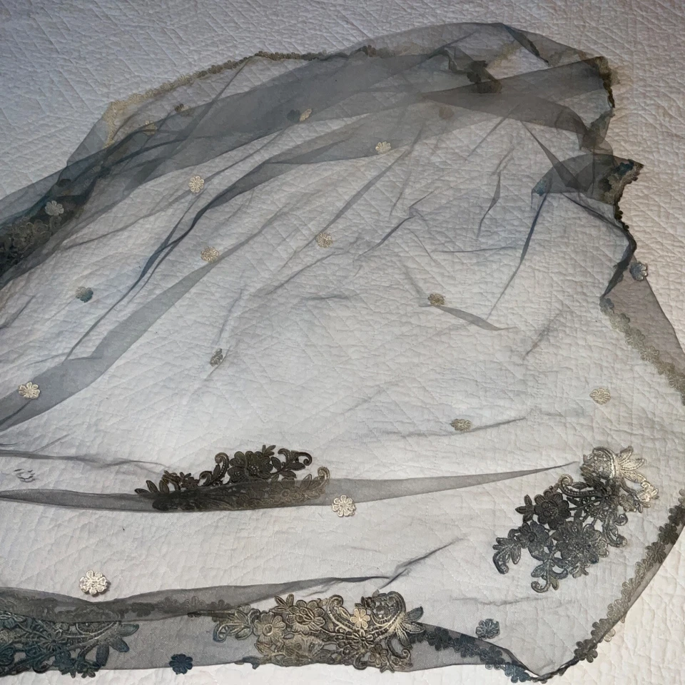 Cadáver Novia Boda Velo DISFRAZ Gótico Único Emily Fantasma Encaje Corona De Colección Foto 4 de 4