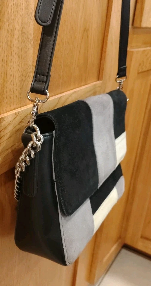 Bolso Bandolera Giani Bernini Patchwork Gamuza Cuero Negro Gris Cadena B61 Foto 3 de 4