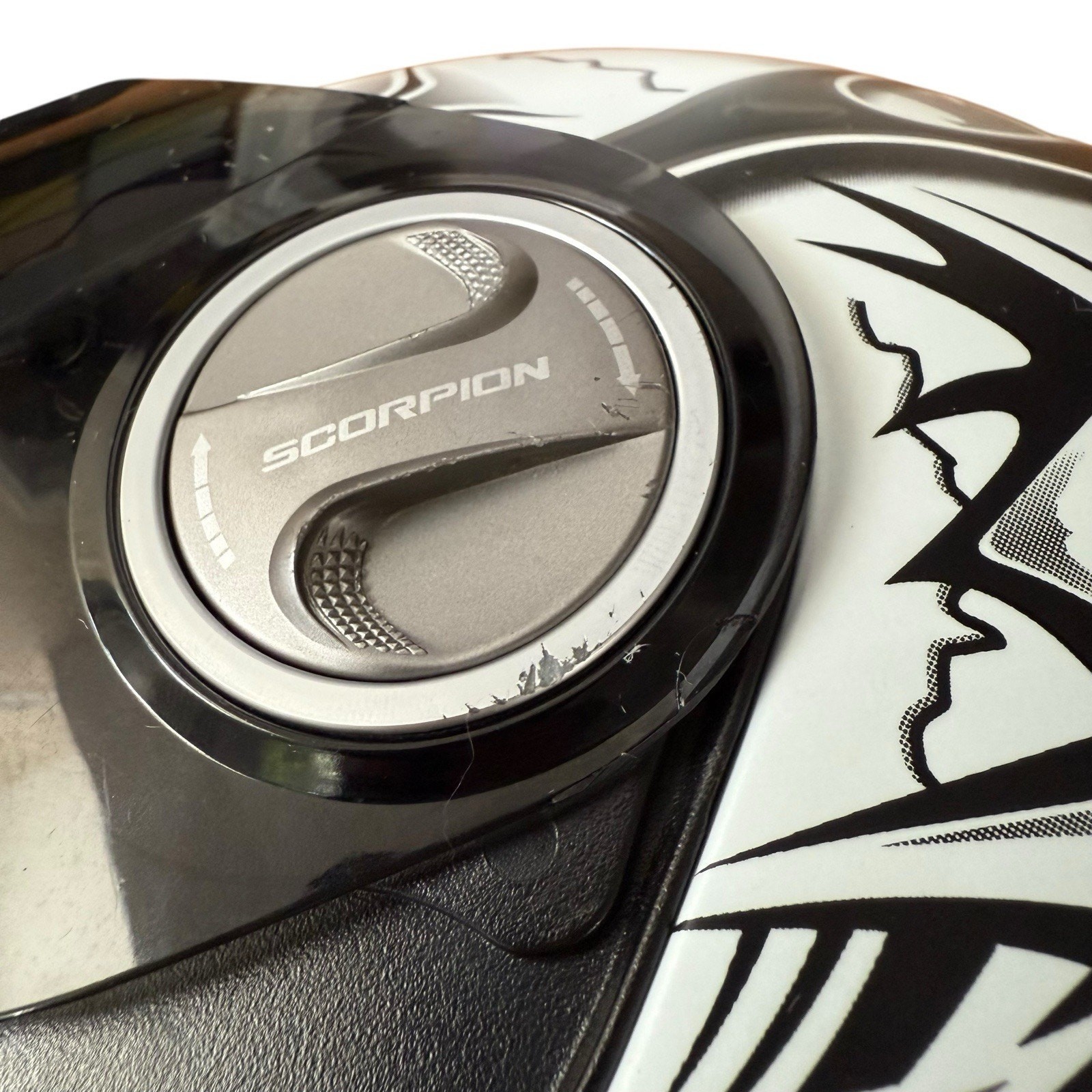 Scorpion EXO 700 Crack Head Black White Helmet Size Small DOT Snell Approved