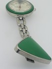 TMPTushaus Schwesternuhr Clip-On Nurse Watch Green Triangle Clip Silver Analog — photo 3