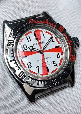 Vostok Amphibia Uhrengehäuse Edelstahl mit drehbarer Lünette weiß/rot/schwarz