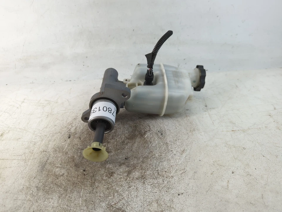 Cilindro maestro de freno Pontiac G6 2005-2007 FIRQZ Foto 3 de 4