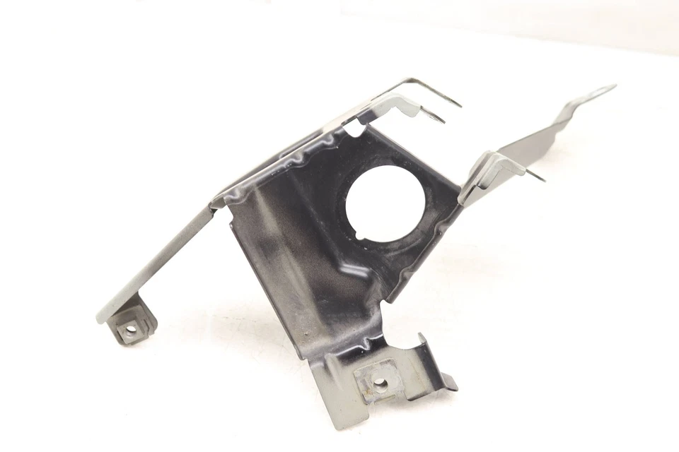 BMW 640I XDRIVE GRAN CUPÉ 2014-2019 - Soporte de montaje del guardabarros derecho (delantero) Foto 2 de 4