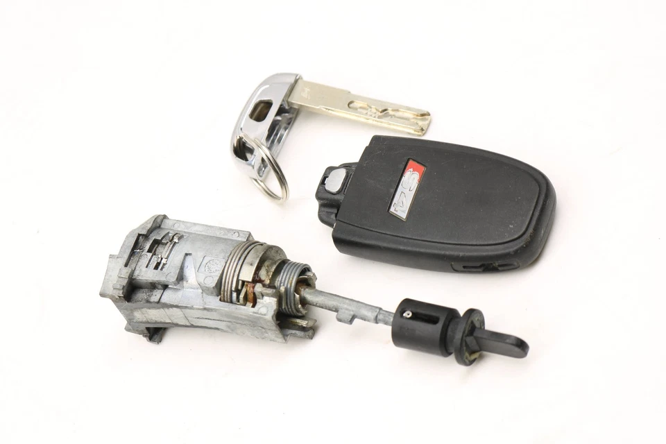 AUDI S4 2010-2012 3,0 L - Interruptor de bloqueo / Juego de cilindros con llave 8K0898374A Foto 2 de 4