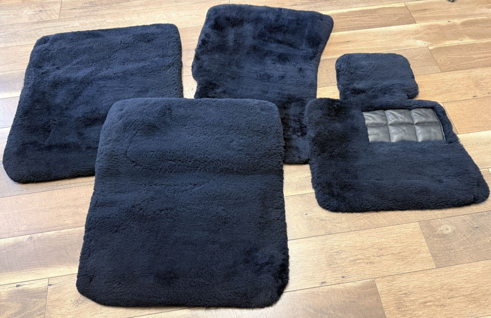 Genuine Rolls Royce Phantom Lambswool Floormats Sheepskin Rug 6988183/03 LWB