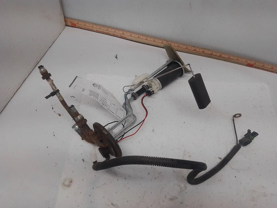 Топливный насос в сборе для бензиновых двигателей 96-97 Chevrolet Suburban 1500 11574086 - Изображение 3 из 4