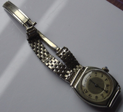 Vintage Art Deco Gruen Guild Watch Ultra Quality Case 15J Jeweled Stem 4 Parts