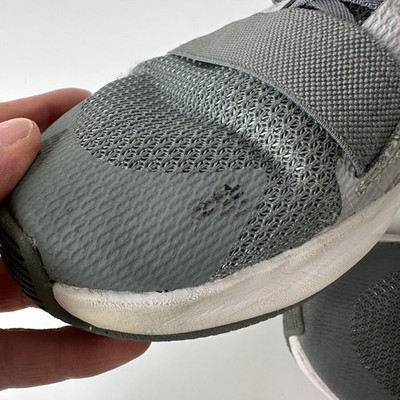 Nike MC Trainer 2 Athletic Sneakers Gray White Running Shoes  display picture 3