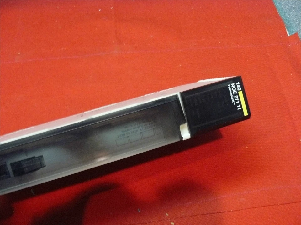 140NOE77111 Modicon Excelente Ethernet 140-NOE-771-11 Foto 4 de 4