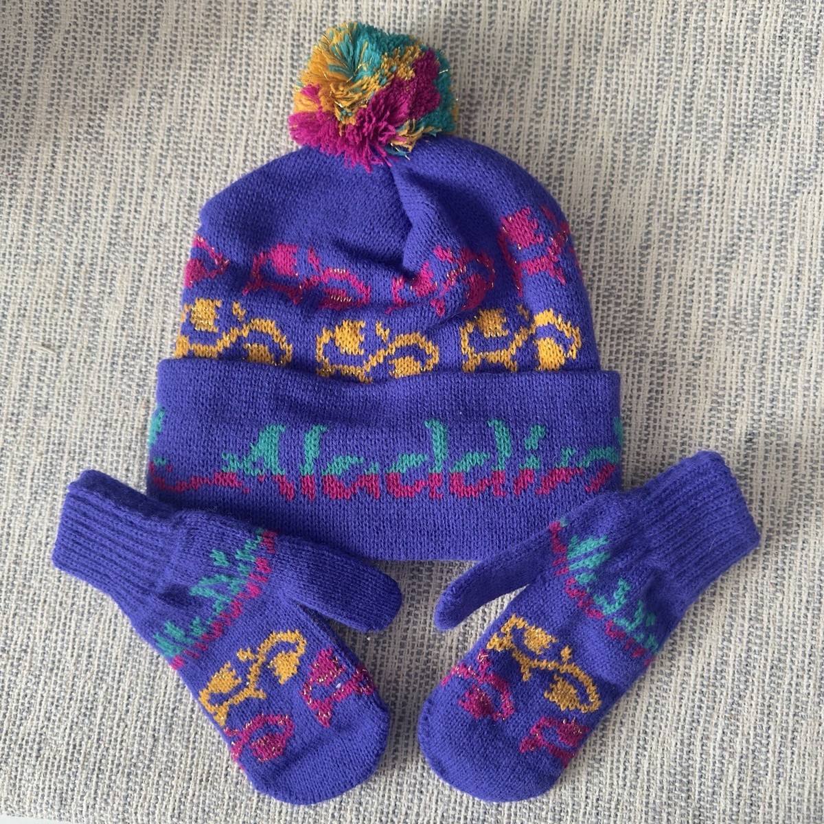 ぽむ Aladdin VTG 90's Knit Winter Hat And Mittens Aqvila Disney | eBay