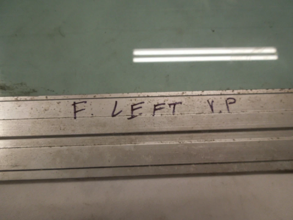 98-03 JAGUAR XJ8 XJR 前左 VANDEN PLAS 门窗亲笔签名玻璃长机身 — 第 3/3 张图片