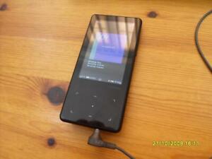  Cowon i10  32GB Mp3 FLAC Media Music Player Black MINT 