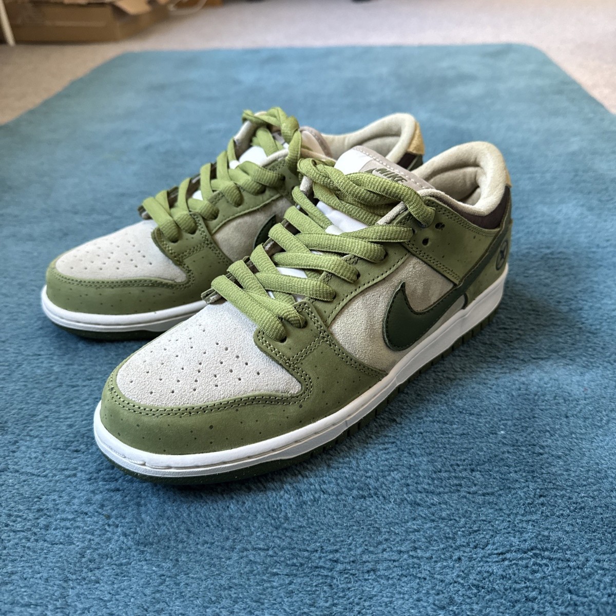 green fur dunks