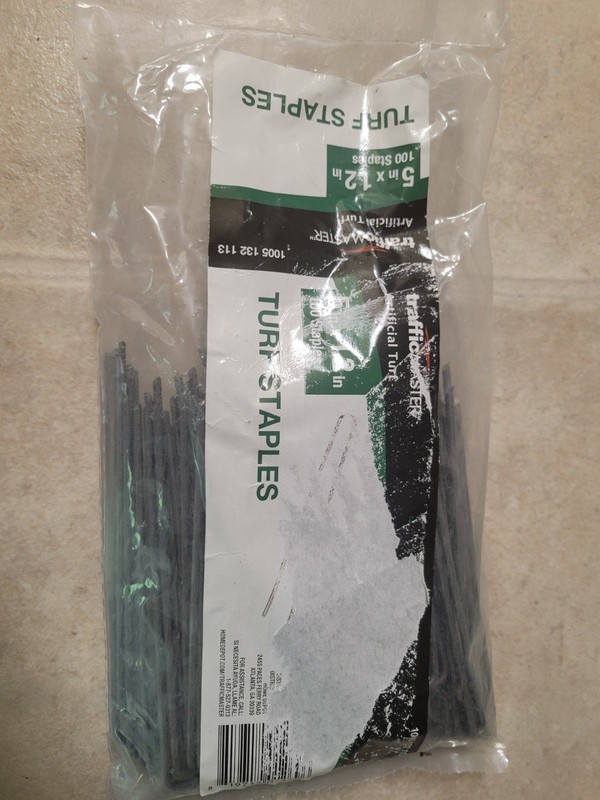 TrafficMaster Artificial Grass Staples 5" x 1" x 5" 100 Pack New 1005 132 113