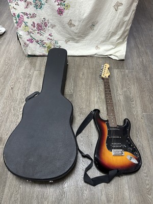 Hudson E-Gitarre 445343 - 98,5 cm hoch mit Hartschalenkoffer *braucht neue Saiten*