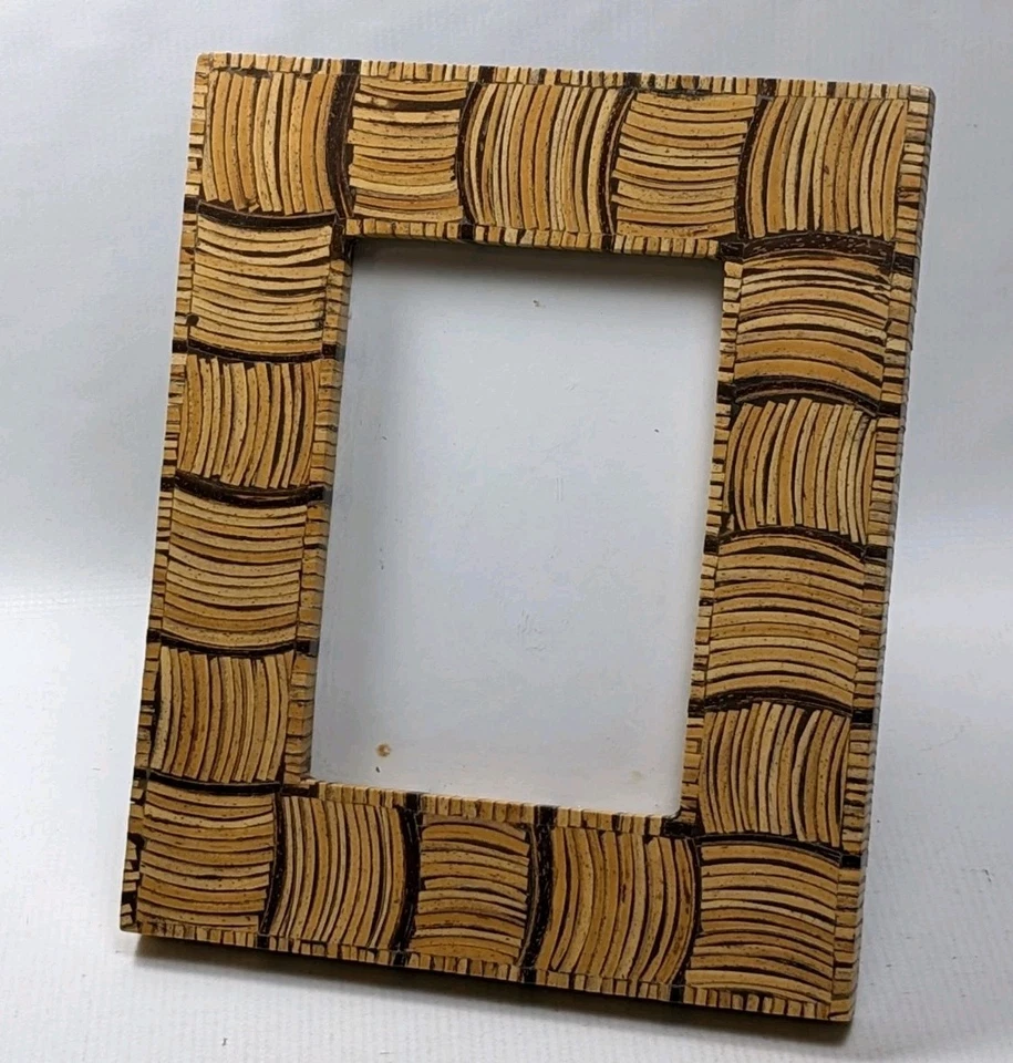 Decorative Zodax Wooden Picture Frame Home decoration 8 5/8"x 10.5" fits 5"x7" - Image 4 of 4
