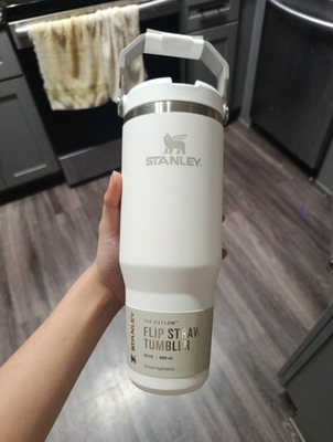 #ad Stanley Iceflow Vacuum Insulated Stainless Steel Flip Straw Tumbler 30 oz Polar $25.00