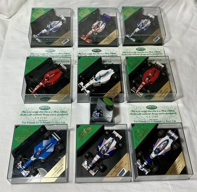 9 x ONYX HERITAGE RACING MODELL F1 AUTOS IM MASSSTAB 1:43 & DAMON HILL STURZHELM