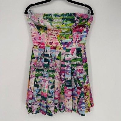 AMANDA UPRICHARD STRAPLESS MINI DRESS GEOMETRIC PLEATED MEDIUM FLASHY CHIC