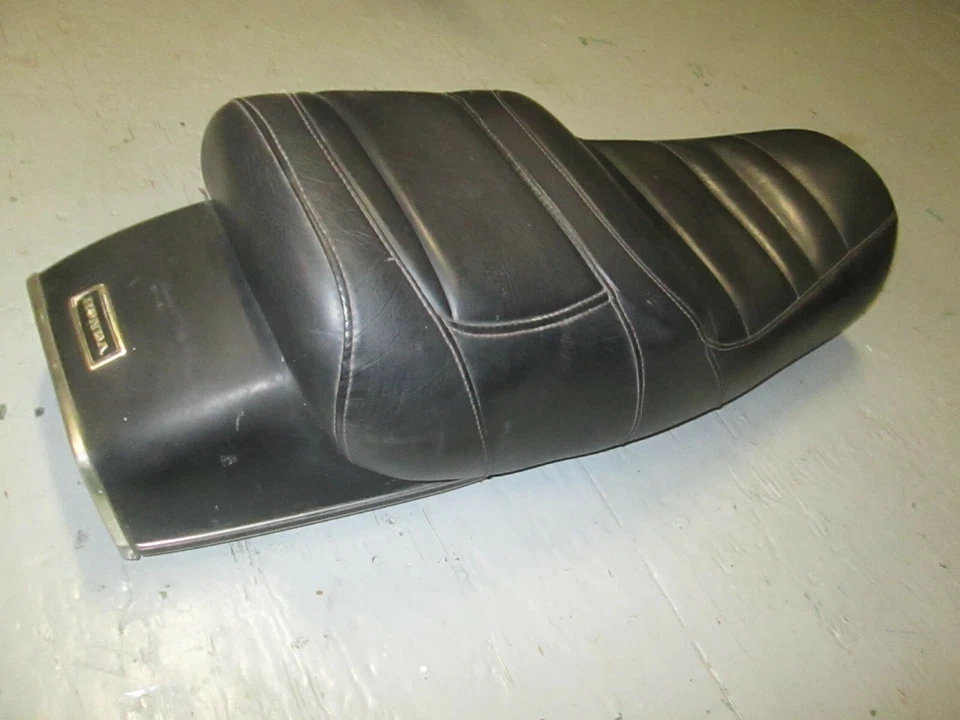 VINTAGE Honda 1977 CB750F SUPERSPORT  , 77100-410-000 , TOURING STYLE SEAT . - Изображение 2 из 4