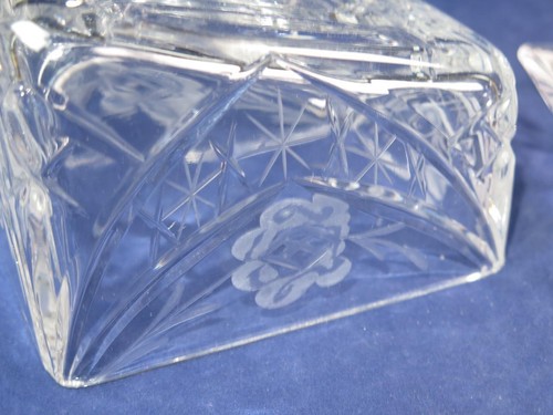 VINTAGE CUT GLASS Cheese Dish Floral Pattern - Picture 5 of 5
